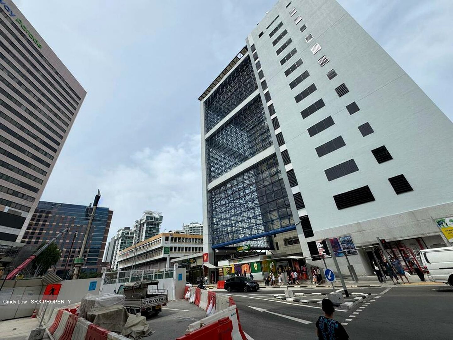 Parkway Centre (D15), Office #525450641